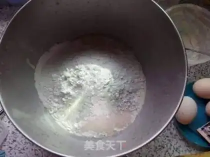 Make oatmeal honey bread step 1