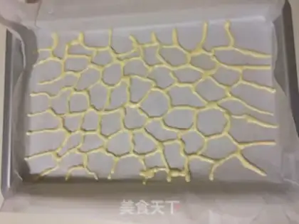 Make A giraffe cake roll step 9