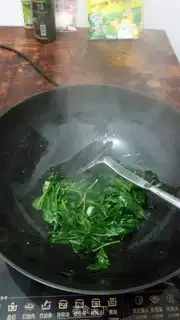 Make Scrambled eggs step 4