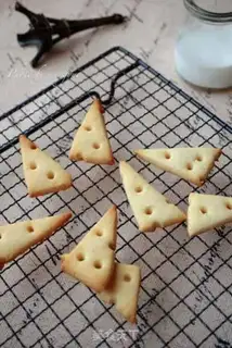 Make Almond cheese cookies step 12
