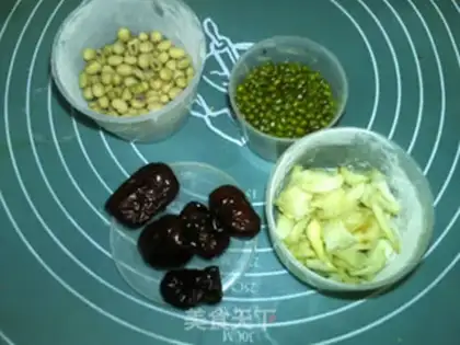 Make "Red-tree green bean soy sauce." step 0