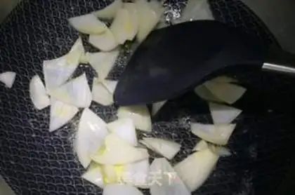 Make Russian tomato potato stew step 5