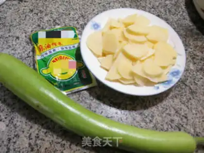 Make Squeeze the cabbage and make the potatoes step 0