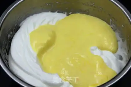 Make Colour stripe cake roll step 9