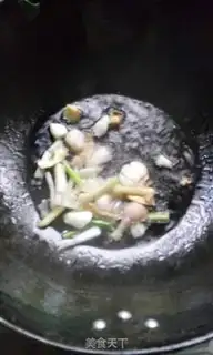 Make Tomato burns fish tails step 3