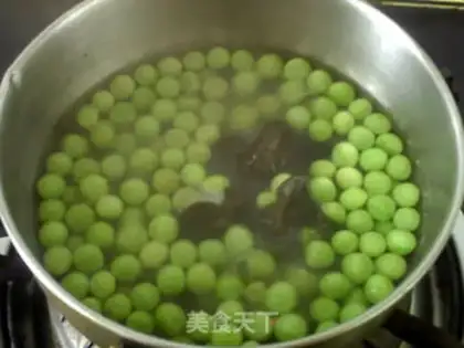 Make Leafseed oil and weave eggs step 1
