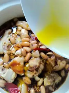 Make Burning peanut rice hoofs step 4