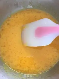 Make Eight inches of duck egg cake step 2