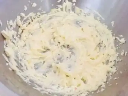 Make Caramel taffy cupcakes step 7