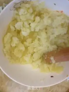 Make Sour cream cranberry mashed potatoes step 1