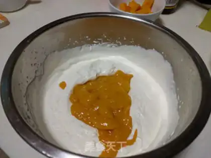 Make Mango heart mousse cake step 22