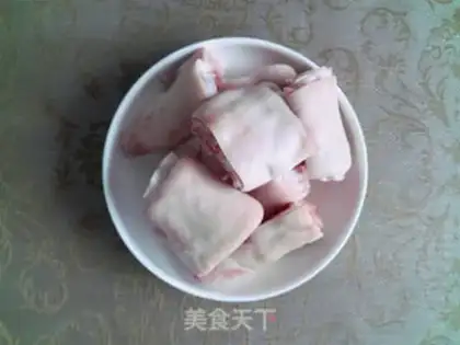 Make Hot pig hoof step 0