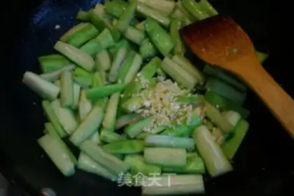 Make Garlic melon step 8