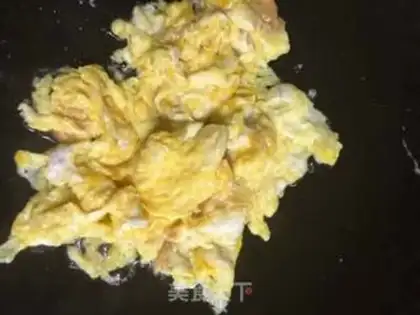 Make Tomato fried eggs step 6
