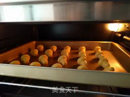 Make Mushroom cookies step 12