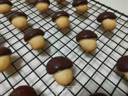Make Mushroom cookies step 15