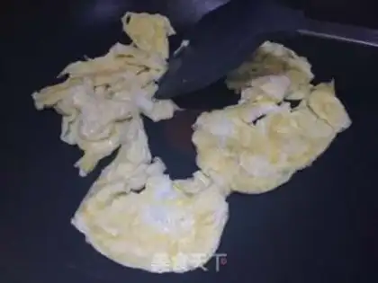 Make Cracker eggs step 3