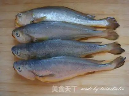 Make Sugar-cooked fish step 0