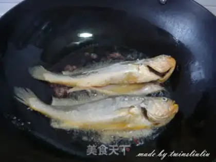 Make Sugar-cooked fish step 3