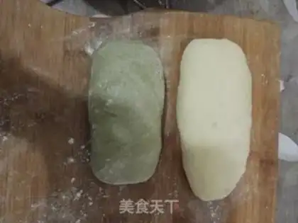 Make Double-coloured toast step 9