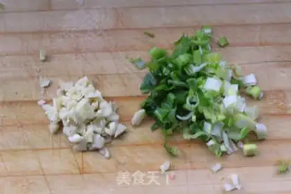 Make cucumber dry tofu step 4