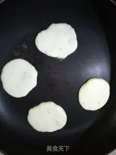 Make Banana egg pancakes step 4