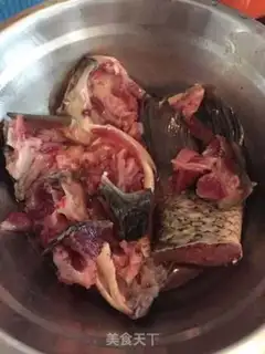 Make Cleaning the tails of the spa fish step 0
