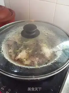 Make Cleaning the tails of the spa fish step 2