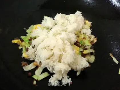 Make Homemade beef fried rice step 4
