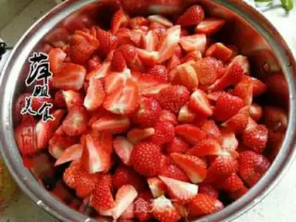 Make Strawberry sauce step 2