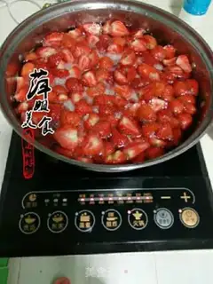 Make Strawberry sauce step 4