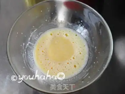 Make Strawberry box cake step 2