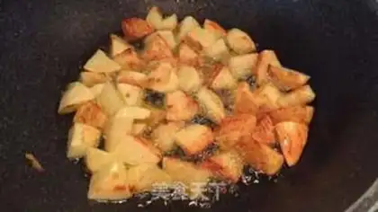 Make Curry potato shrimp step 1