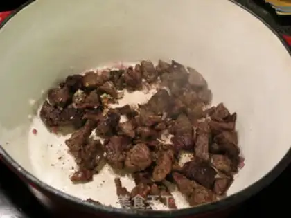 Make Beer and potato beef step 2