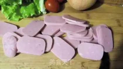 Make Breakfast sandwich step 1