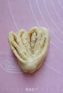 Make Butterflies and coconut bread step 11