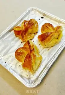 Make Butterflies and coconut bread step 12