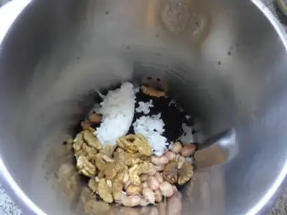 Make "Ingenious and nutritious rice paste." step 3