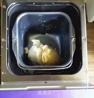 Make Meows squeeze bread step 4