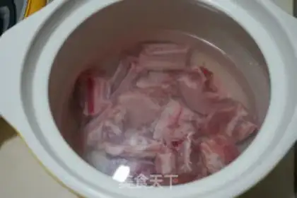 Make The raisin soup step 1