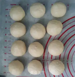 Make Meows squeeze bread step 8