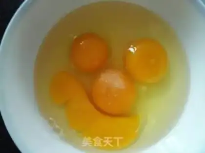 Make Tomato egg cream noodles step 4