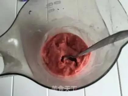 Make Strawberry smoothie step 8