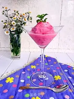 Make Strawberry smoothie step 9