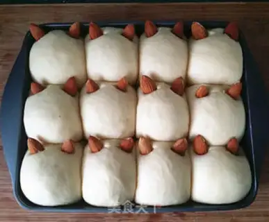 Make Meows squeeze bread step 10