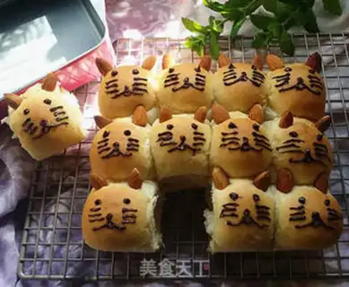 Make Meows squeeze bread step 15