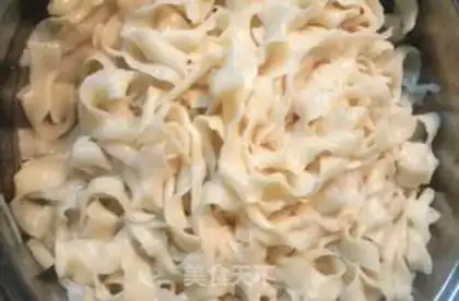 Make Tomato egg noodles step 8