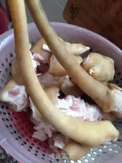 Make The foot of a pig step 1
