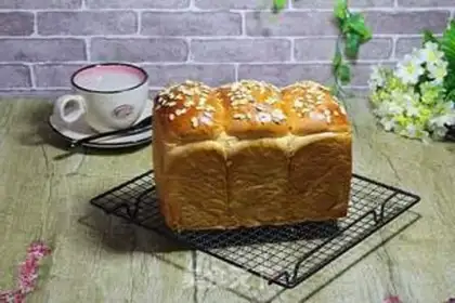 Make Chinese oatmeal bread step 13