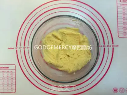 Make Coarse cream waffles step 6